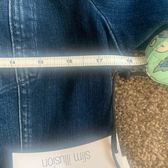 NWT “7 For All Mankind” Slim Fit Jean Jacket - M - Picture 14 of 16